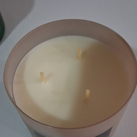 White Barn Applewood & Clove Candle - Beige - Picture 2 of 3